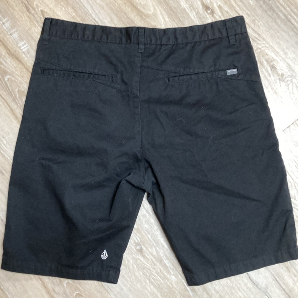 Volcom Shorts size 36 - Picture 4 of 5
